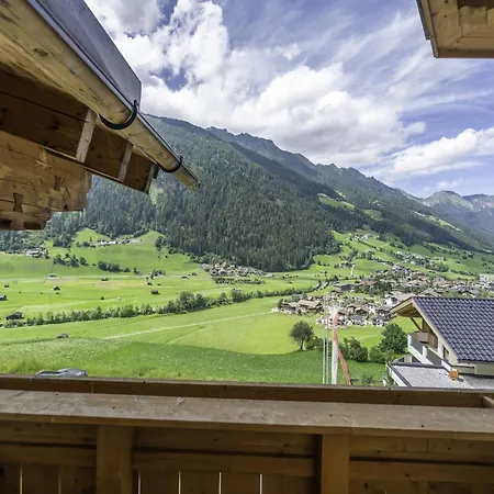In Neustift Near Stubai Glacier 施图拜河谷新施蒂夫特